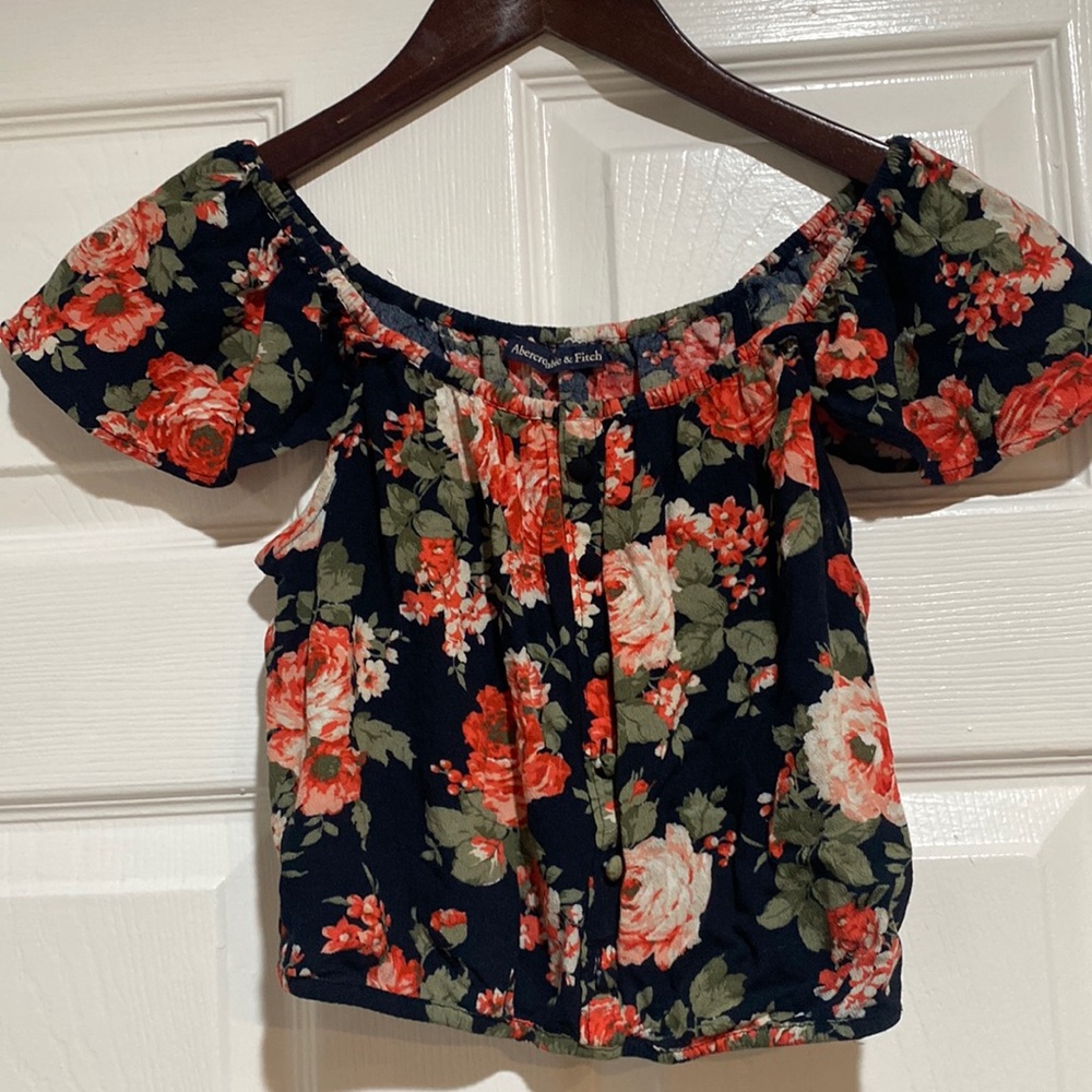 Abercrombie & Fitch Crop Top